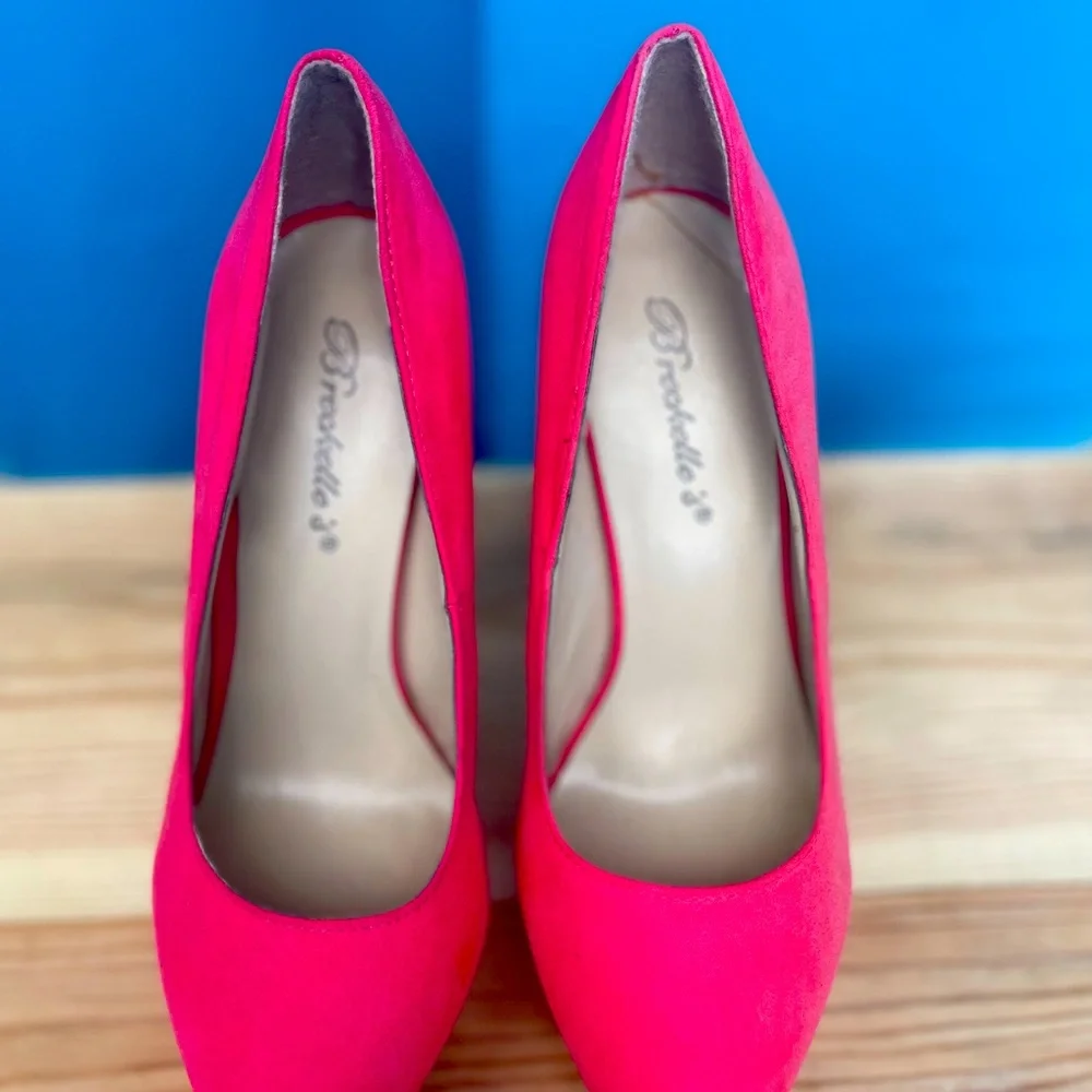 Platforms hot pink size 6